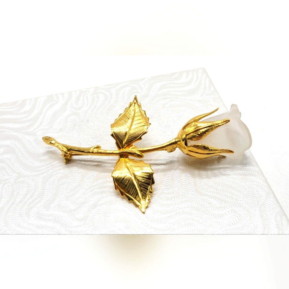 Vintage Satin Glass Rose Pin/Brooch Gold tone